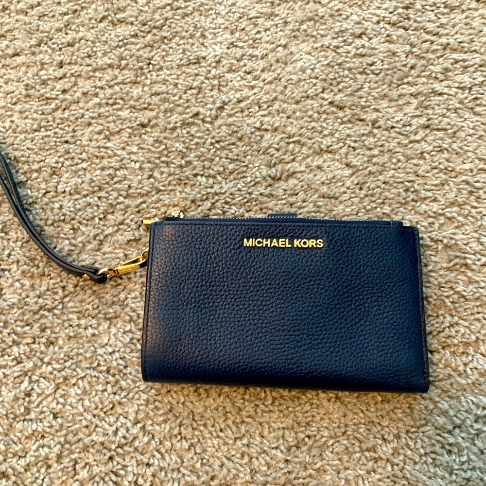 NWT Michael Kors leather wristlet